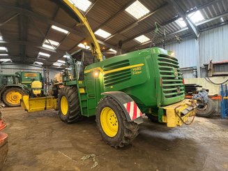 Ensileuse automotrice John Deere 7580 - 1
