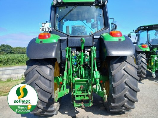Tracteur agricole John Deere 6120M