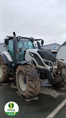Tracteur agricole - T234