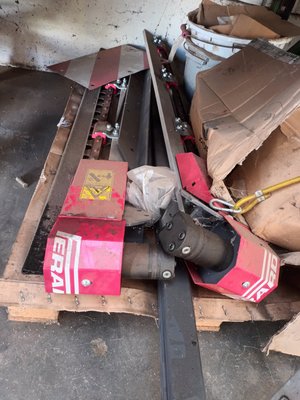 Unknown range 582 Perard SCIE AVANT  DROIT +KIT MONT SB000006