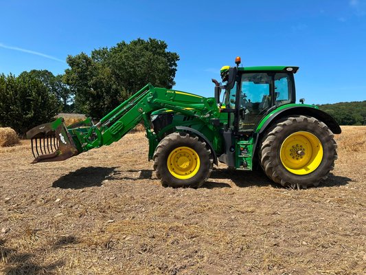 Tracteur agricole John Deere 6155R