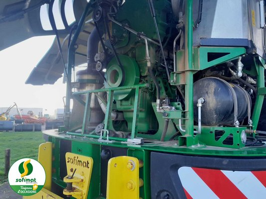 Ensileuse automotrice John Deere 8300
