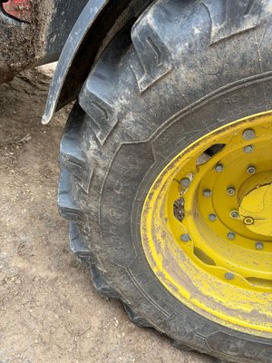 Tracteur agricole John Deere 6M140