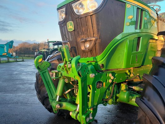 Tracteur agricole John Deere 6R175
