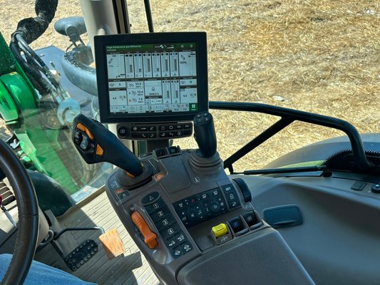 Tracteur agricole John Deere 6155R