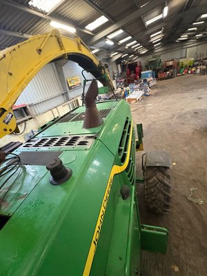 Ensileuse automotrice John Deere 7580
