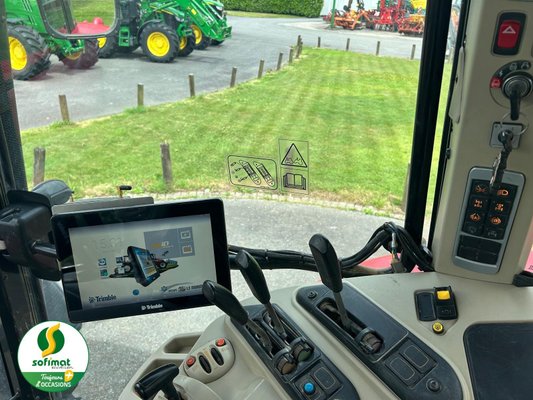 Tracteur agricole Massey Ferguson 5611