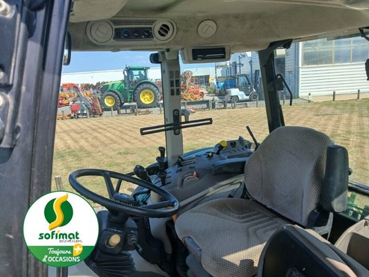 Tracteur agricole John Deere 5115M