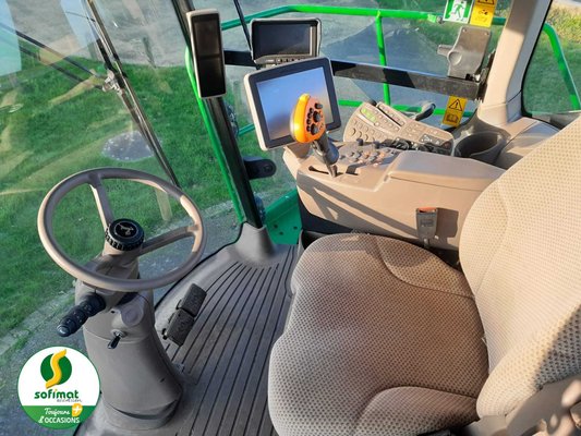 Ensileuse automotrice John Deere 8300