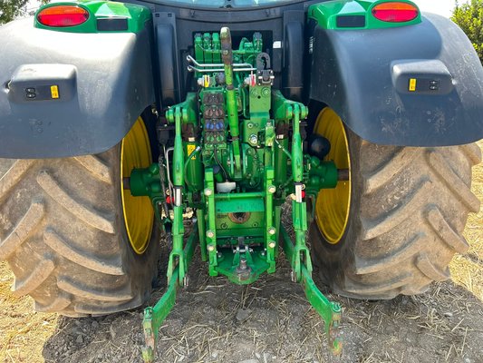 Tracteur agricole John Deere 6155R