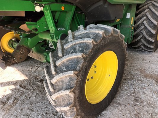 Moissonneuse batteuse John Deere T660HM