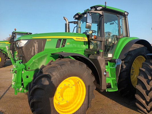 Tracteur agricole - 6M155