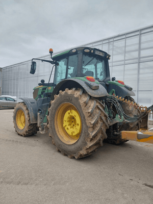 Tracteur agricole John Deere 6175M