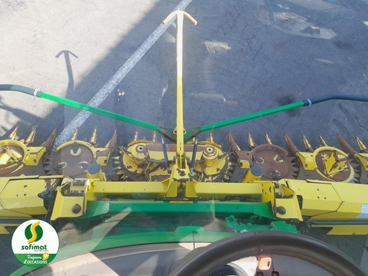 Ensileuse automotrice John Deere 9700