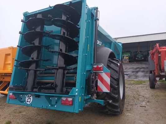 Épandeur à fumier Rolland RF6118