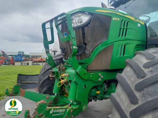 Tracteur agricole John Deere 6210R