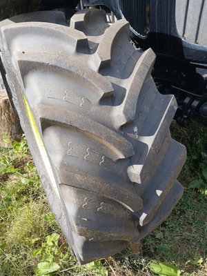 Tracteur agricole John Deere 6620