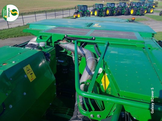 Moissonneuse batteuse John Deere T560HM