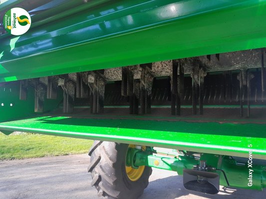 Moissonneuse batteuse John Deere T560HM