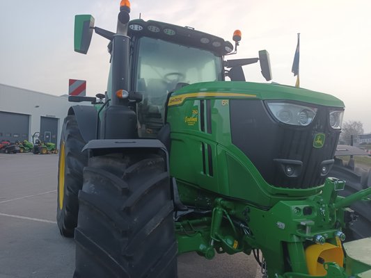 Tracteur agricole - 6R250