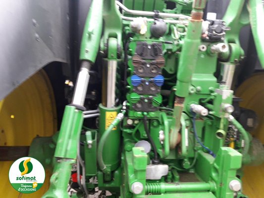 Tracteur agricole John Deere 6155R
