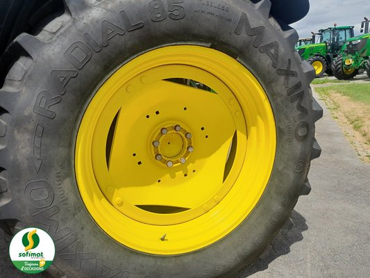 Tracteur agricole John Deere 6530