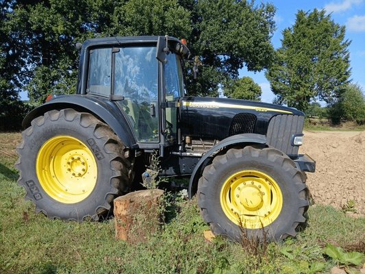 Tracteur agricole John Deere 6620