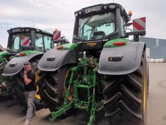 Tracteur agricole John Deere 6M250 - 1