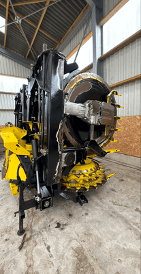 Ensileuse automotrice John Deere 9900