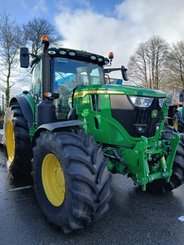 Tracteur agricole John Deere 6R215 - 1