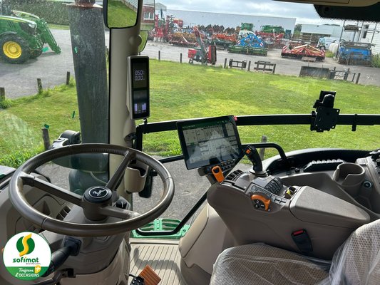 Tracteur agricole John Deere 6R215