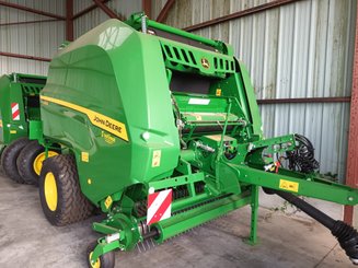 Presse à balles rondes John Deere V461R - 1
