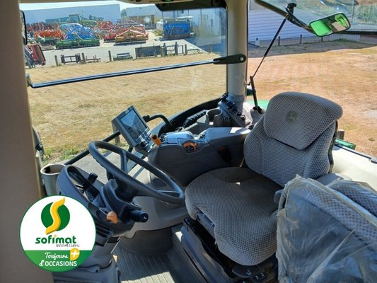 Tracteur agricole John Deere 6155R