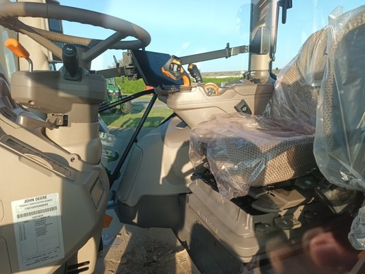 Tracteur agricole John Deere 6R155