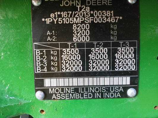 Tracteur agricole John Deere 5105M