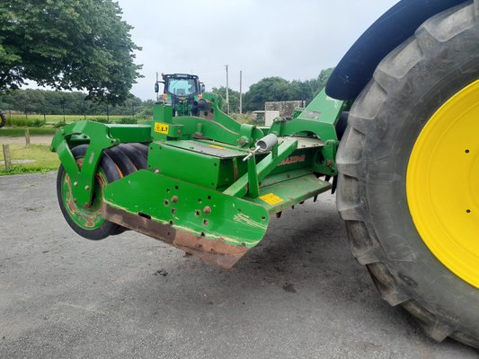 Herse rotative Amazone KE