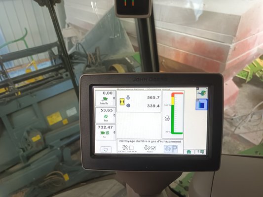 Moissonneuse batteuse John Deere T660HM