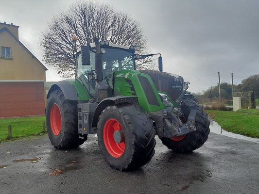 Tracteur agricole Fendt 826
