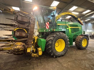 Ensileuse automotrice John Deere 7580 - 1