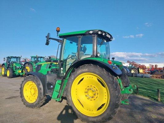 Tracteur agricole John Deere 6R130