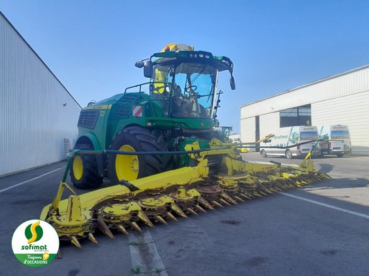 Ensileuse automotrice - 9700