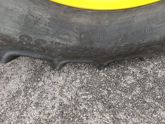 Tracteur agricole John Deere 6120M - 6