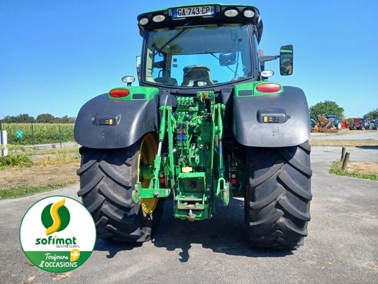 Tracteur agricole John Deere 6155R