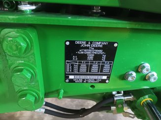 Tracteur agricole John Deere 6M125 - 8