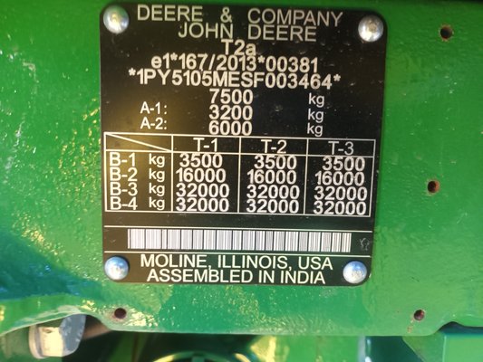 Tracteur agricole John Deere 5105M