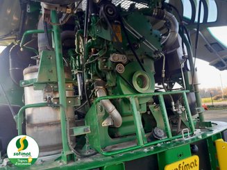 Ensileuse automotrice John Deere 8300 - 10