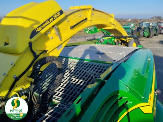 Ensileuse automotrice John Deere 8300