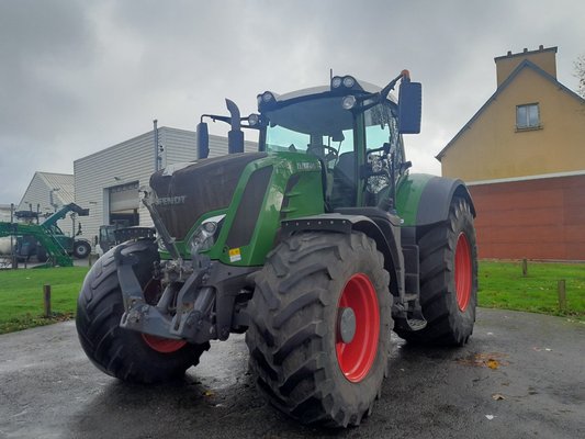 Tracteur agricole - 826