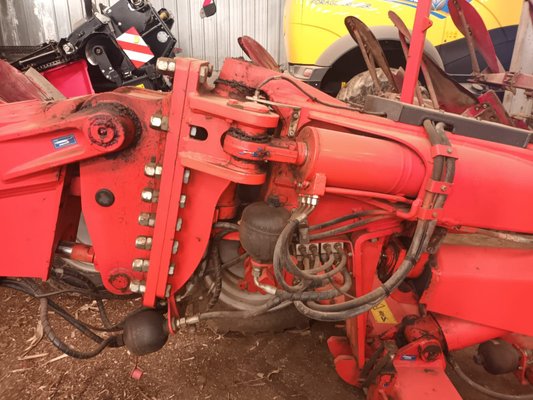 Charrue Kuhn Vari challenger 9
