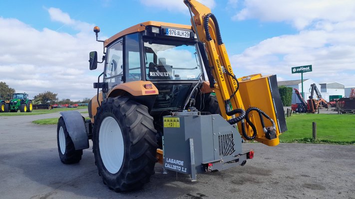 Tracteur agricole Renault ERGOS446